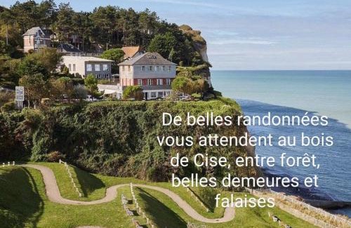 Mesnil-Val-Plage Apartment | Spacieux apt avec terrasse proche plage