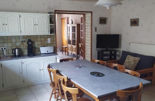 Repaix House | Spacieux gîte familial avec jardin et salle de jeux, proche de Center Parcs et des Vosges - FR-1-584-45