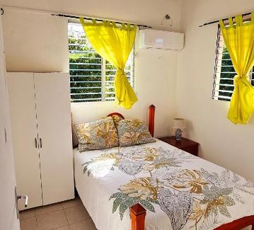 Anse-Bertrand House | Spacieux haut de villa proche plage