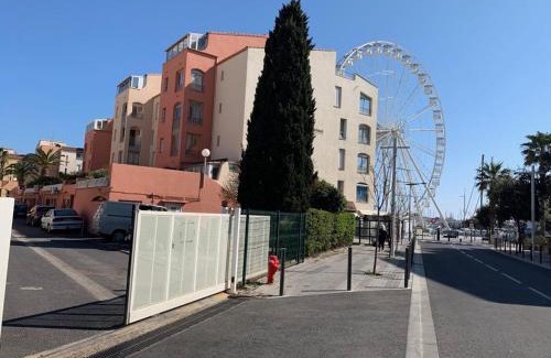 Cap d'Agde Apartment | Spacieux T3 avec piscine et parking près du port - FR-1-607-10