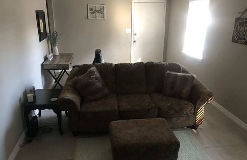 Pascagoula Apartment | Spacious 1 Bedroom Apt near beach .