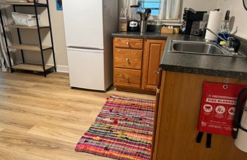 Fairfax House | Spacious 1 BR Modern Basement Suite near GMU w/private entry - Updated Amenities