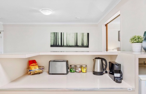 Perth Central Business District Apartment | Spacious 1bdr Fast Wi-fi Near RAC Arena