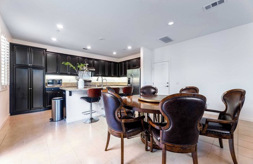 Valle Lindo House | Spacious 1st Floor Suite|Flexible Lease|Close to 60 Fwy|Family Focused #41628