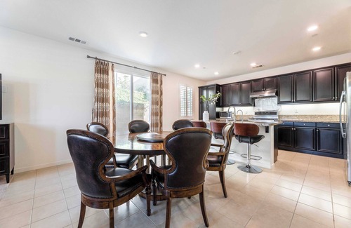 Valle Lindo House | Spacious 1st Floor Suite|Flexible Lease|Close to 60 Fwy|Family Focused #41628