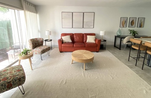 Southside House | Spacious 2 bdrm in WPB - UNIT B