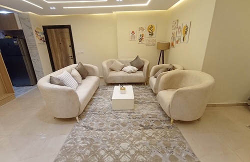 Al-Khalifa Apartment | Spacious 2-Bedroom Apartment with 2 Living Rooms & 2 Bathrooms – Mokattam, Cairo