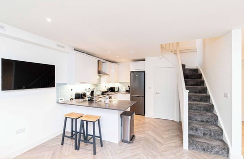 Five Oak Green Apartment | Spacious 2 Bedroom Apartment in Central Tonbridge