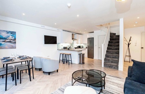 Five Oak Green Apartment | Spacious 2 Bedroom Apartment in Central Tonbridge