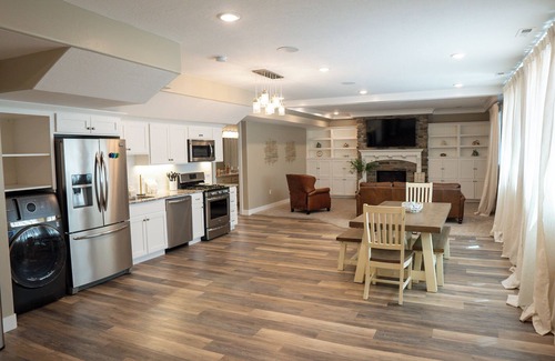 Mapleton House | Spacious 2 bedroom basement apart w/theater room & outdoor patio in Springville