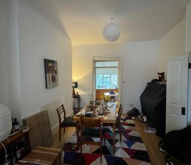 Haverstock Apartment | Spacious 2BD Flat By Regents Park & Camden Town!