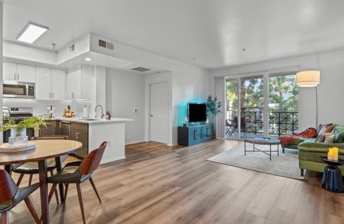 Del Rey Apartment | Spacious 2BDR in Marina Del Rey