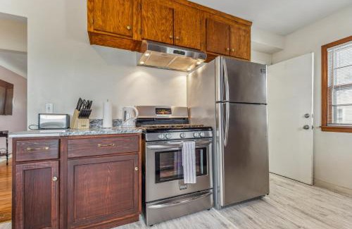 Crystal Apartment | Spacious 3-Bed Loft Home, Private Deck & Fire Pit