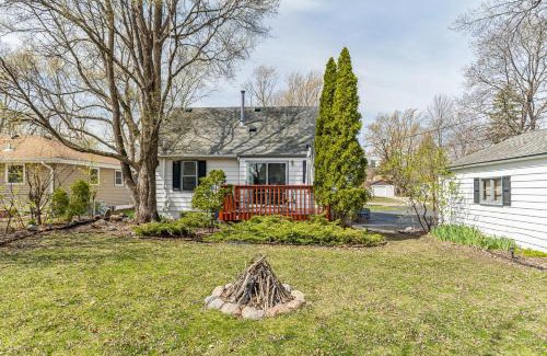 Crystal Apartment | Spacious 3-Bed Loft Home, Private Deck & Fire Pit