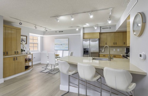 Aventura Condo | Spacious 3 Bedroom 2 bathroom Condo in Miami near beach and entertainment.