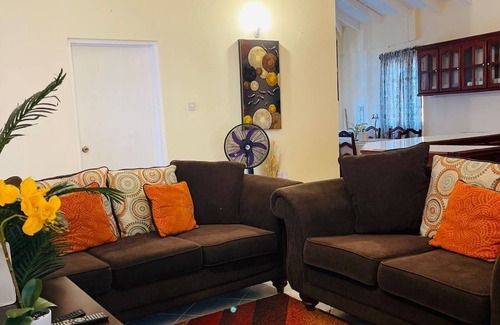 Brighton Apartment | Spacious 3-bedroom apartment with WiFi, AC at amazing Castle Berry