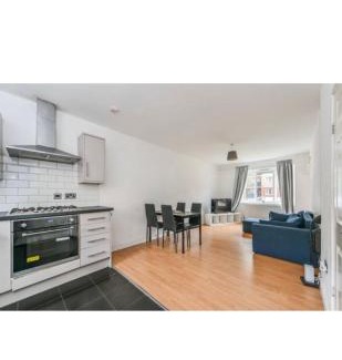 College Apartment | Spacious 3 bedroom - Crystal Palace
