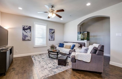 Northeast Carrollton House | Spacious 3 Bedrooms N Carrollton