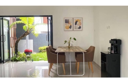Ngaglik Villa | Spacious 3 BR Villa with Pool in Central of Batu