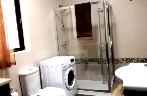 Marsalforn Apartment | SPACIOUS 3 MIN from beach. 1 bedroom Apartment.