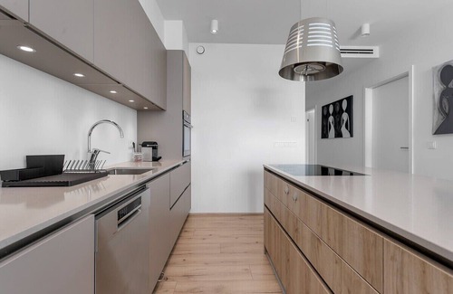 Hliðar Apartment | Spacious 3BR apartment with 2 bathrooms 1003