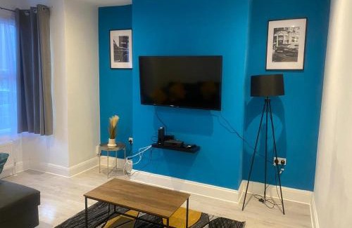 Westcliff-on-Sea House | Spacious 3BR House Near Southend Pier