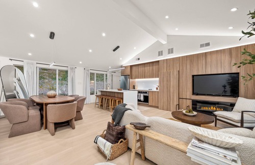 East Durham House | Spacious 3BR - Pond - Tennis Court
