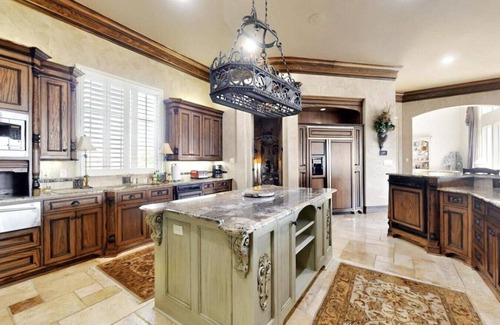 Forney House | Spacious 4.5-Acre Estate Near Dallas w/Pool, Spa, Theater, Gym & Guest House