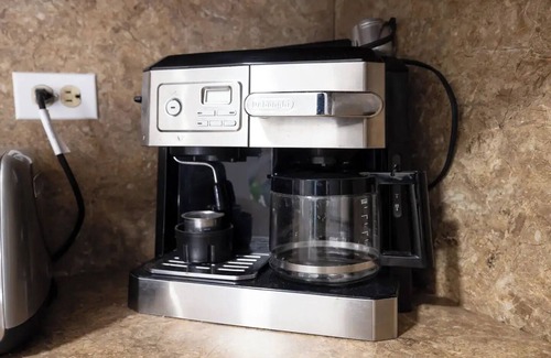 Guayabos House | Spacious 4-Bedroom House in a great location in Jobos Beach, Isabela. WIFI & A/C