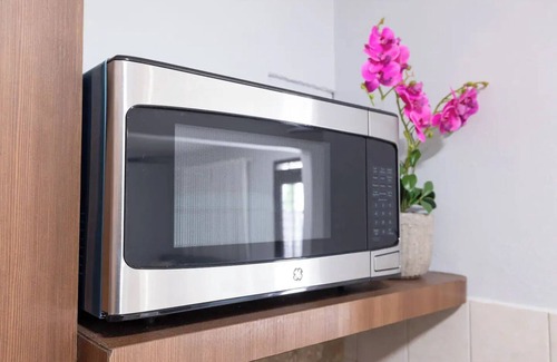 Guayabos House | Spacious 4-Bedroom House in a great location in Jobos Beach, Isabela. WIFI & A/C