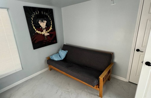 Constitution House | Spacious 4-bedroom house in beautiful Atlanta with AC