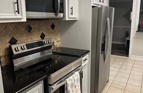 Southeast Houston House | Spacious 4-bedroom house in marvelous Houston with AC, WiFi