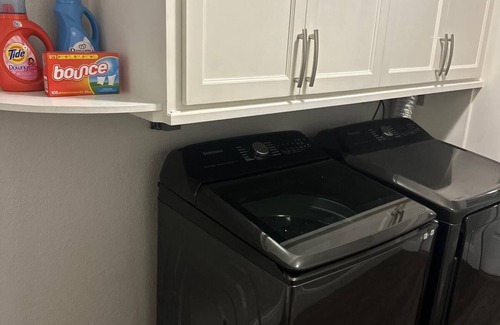 Southeast Houston House | Spacious 4-bedroom house in marvelous Houston with AC, WiFi