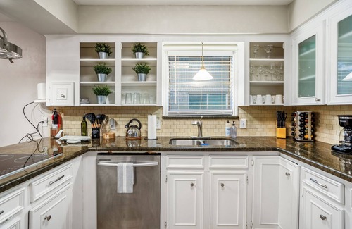 Braeburn House | Spacious 4BR/2.5BA Houston Home, Pool, WiFi & AC Included