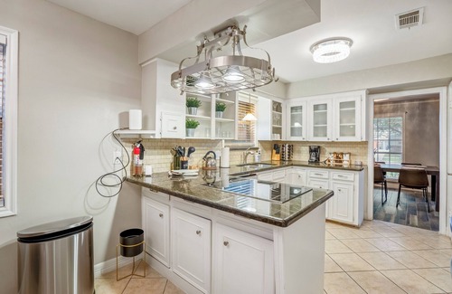 Braeburn House | Spacious 4BR/2.5BA Houston Home, Pool, WiFi & AC Included