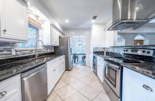 Plano House | Spacious 4BR/3BA Retreat in the Heart of Plano