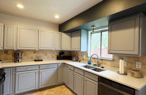 Round Rock House | Spacious 4BR w/Fenced Yard