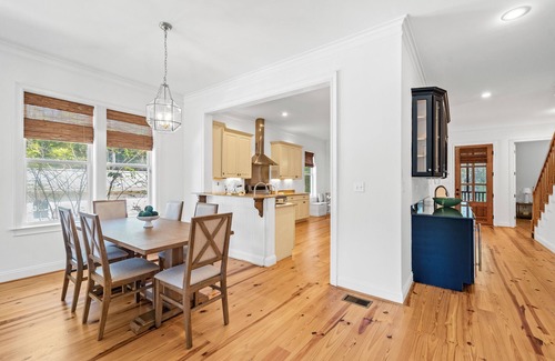 Fairhope House | Spacious 5 bed coastal luxury home | Grand Hotel