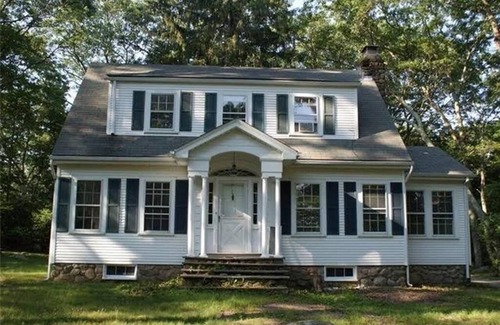Kingston House | Spacious 5-bedroom house in charming South Kingstown with WiFi, AC