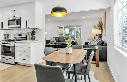 Allied Gardens House | Spacious 5-bedroom house in marvelous San Diego with Gameroom, WiFi, AC