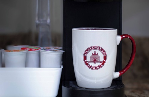 Berkeley House | Spacious 5-bedroom house with AC and WiFi in charming Williamsburg