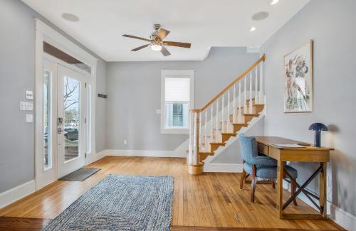 Homewood House | Spacious 5 BR house - 5 Min Walk to N-MC Stadium