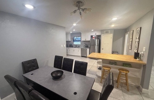 Meadowbrook House | Spacious 6-bedroom house in beautiful Fort Worth with AC