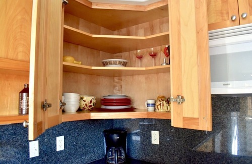 Pupukea House | Spacious and clean; 2 min walk to beach; 2 bedroom North Shore Ohana w/AC