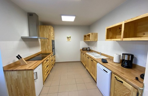 Feneyrols House | Spacious and comfortable lodging in Feneyrols near the Aveyron