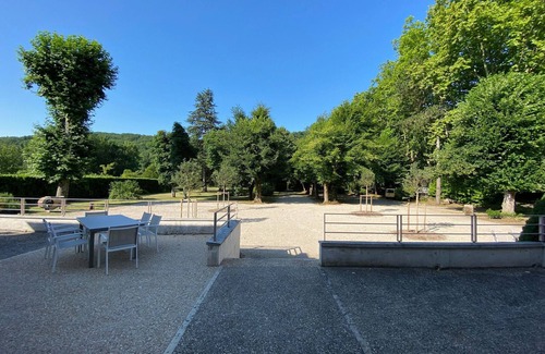 Feneyrols House | Spacious and comfortable lodging in Feneyrols near the Aveyron
