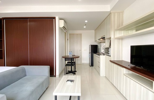 Cikarang Apartment | Spacious And Comfy Studio Room Azalea Suites Apartment