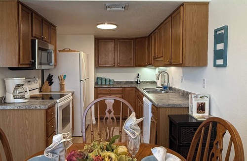 Willowdale House | Spacious and Convenient townhome in METAIRIE
