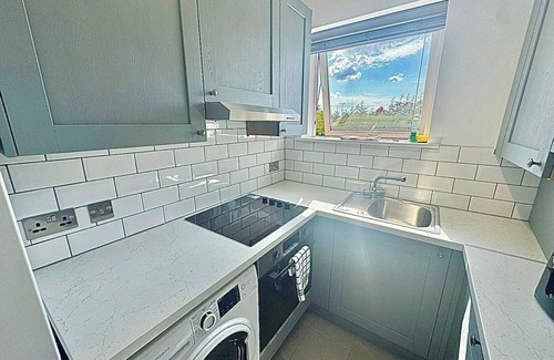 Eastcote and East Ruislip Apartment | Spacious and Modern Eastcote Apartment