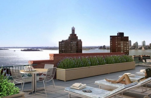 Battery Park City Condo | Spacious and Stylish Accommodation in the Heart of Lower Manhattan